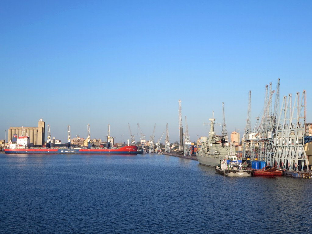 Porto_do_Lobito_-_Angola_2015